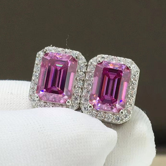 c3c0bc8b5f2c4497bb3c9739341838f7-Max